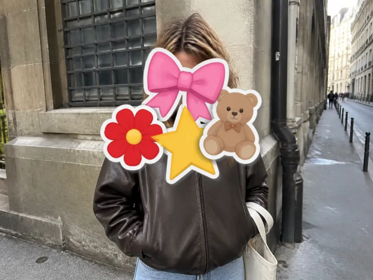 Before Online Editing A Phone Screenshot Photo With Stickers Blocking The Main Subject.