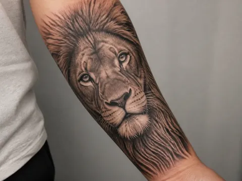Realism Forearm